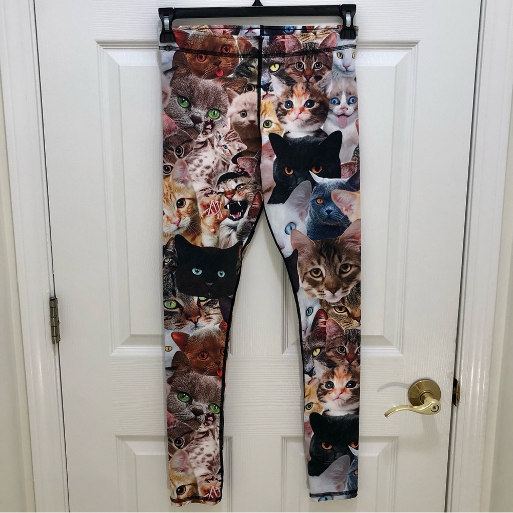 Novelty Cat Pattern Multicolored Leggings.‎ Size L